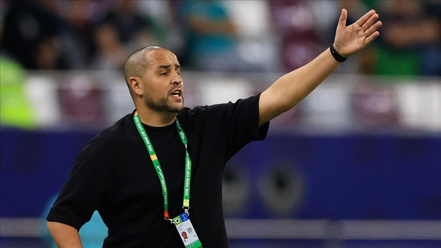 الجزائري مجيد بوقرة مدربا جديدا لمنتخب لبنان